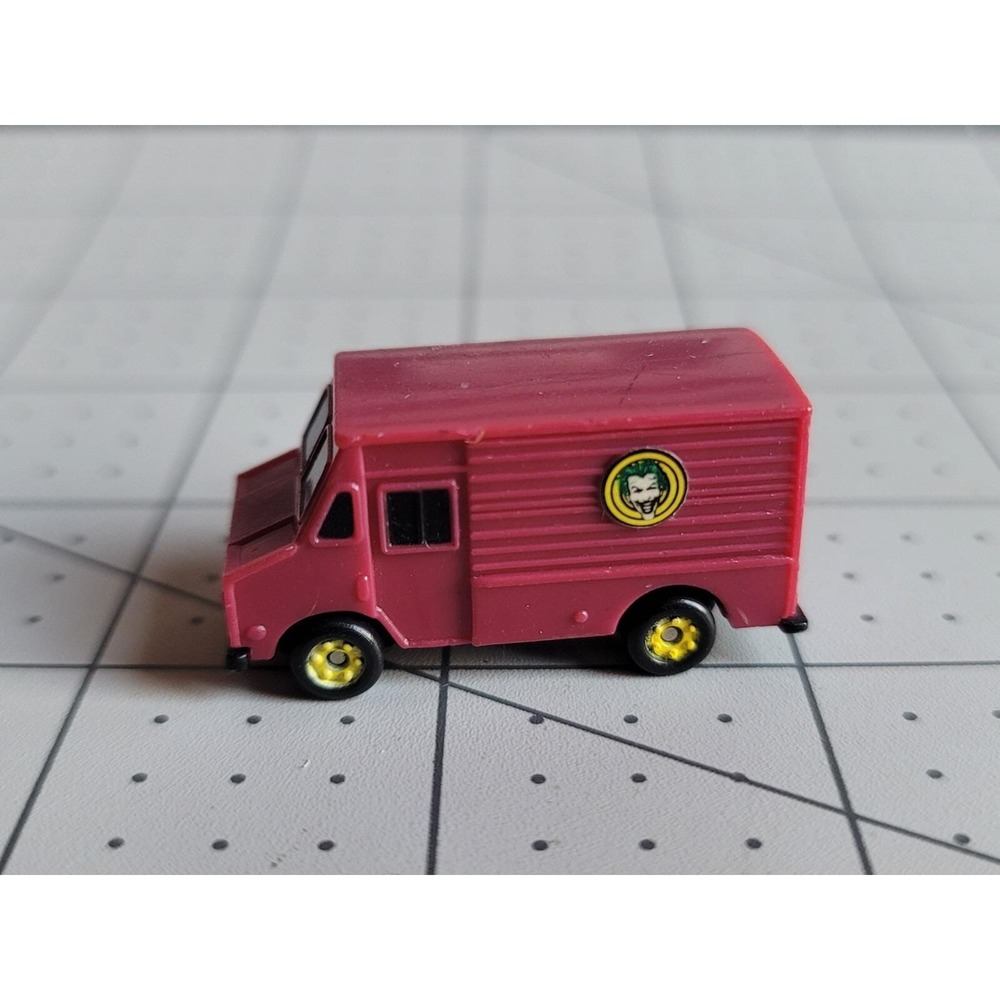 Ertl 1989 DC Comics Batman Joker Van Truck Micro Machine Size 1.5" - Picture 2 of 4